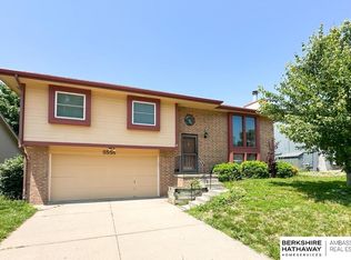 5556 S 155th St, Omaha, NE 68137