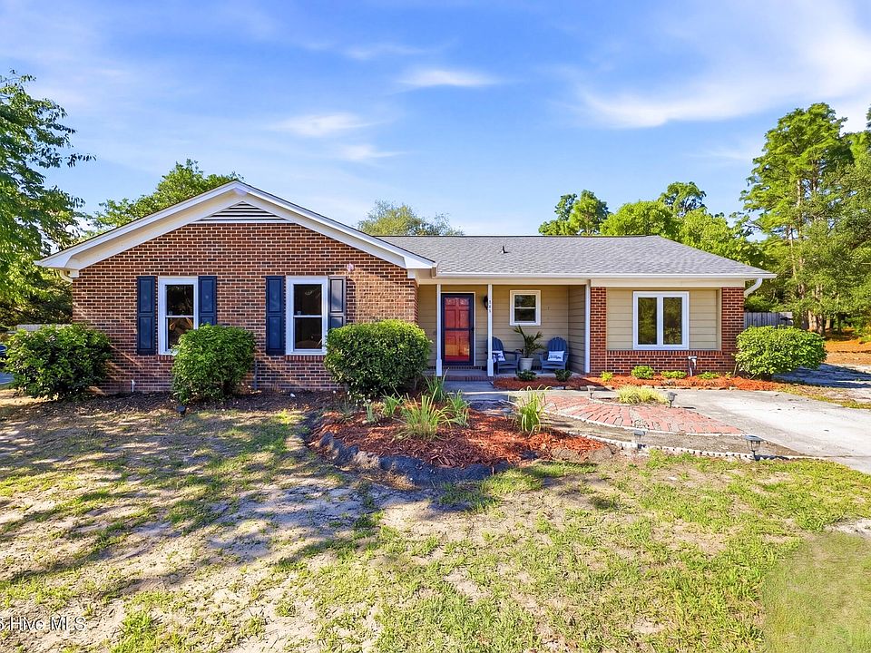 1st image of 548 Manassas Drive
