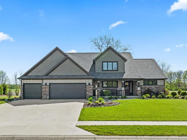 18736 Roselle Cv, Auburn, IN 46706