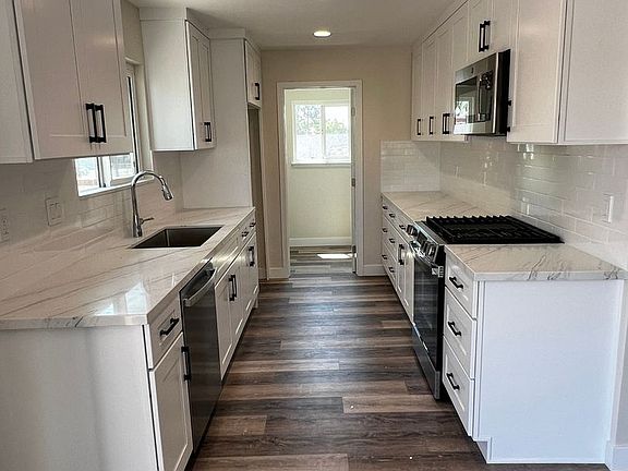 3rd image of 603 N Pomona Ave APT D