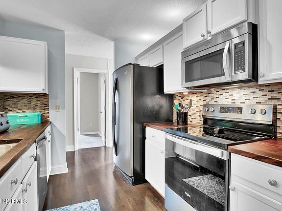 3rd image of 709 Burroughs Dr