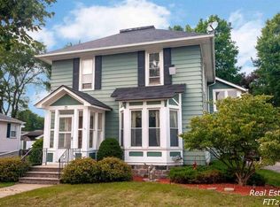 73 W Division St, Sparta, MI 49345