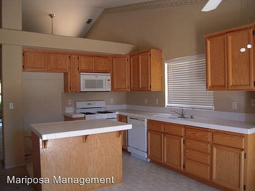 3rd image of 2505 Meadowland Way