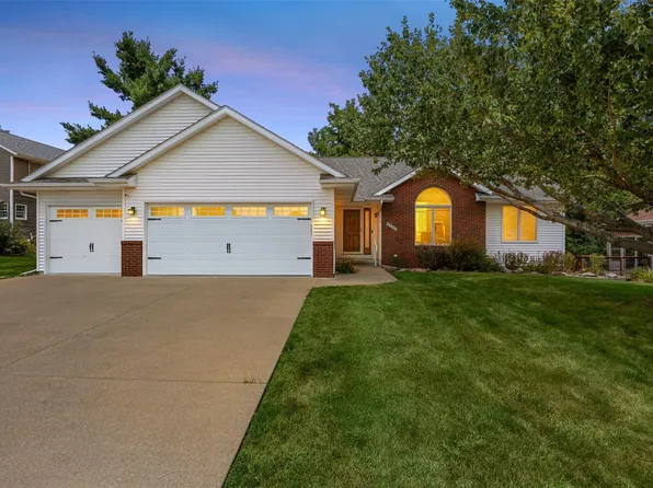 2822 Oak Crest Ct NW, Cedar Rapids, IA 52405