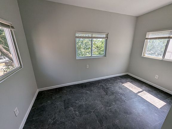 4th image of 4750 S Grand Blvd #2N