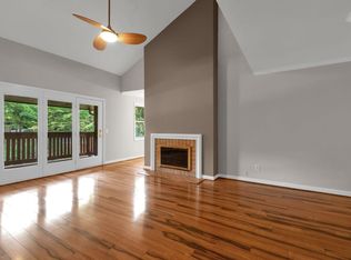 123 Hillsboro Pl, Nashville, TN 37215