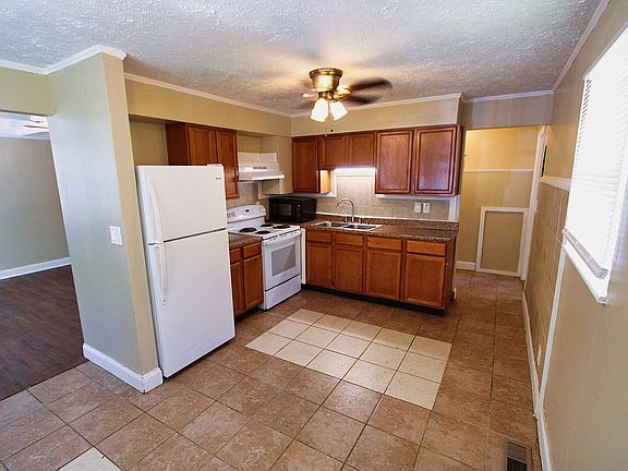 4th image of 1625 Linnbrook Dr