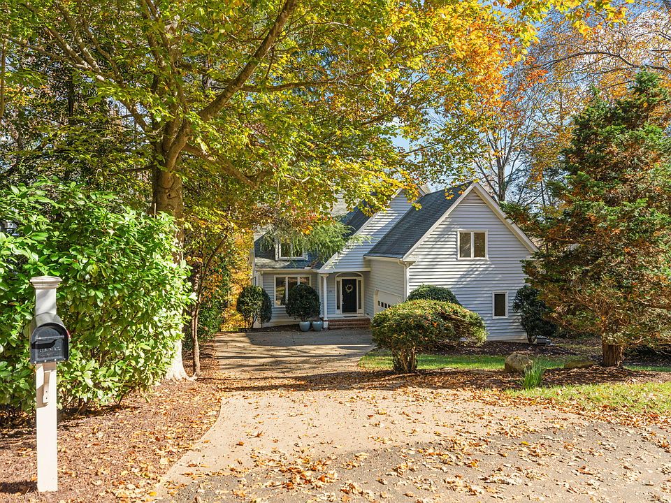 1st image of 101 Wild Oak Ln