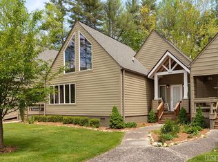 37 River Run Rd #1864, Sapphire, NC 28774