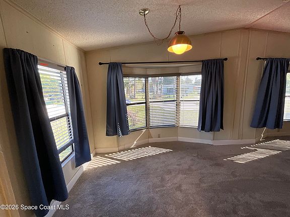 5th image of 844 Cardinal Ave