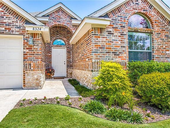 3rd image of 8324 Estandarte Ct