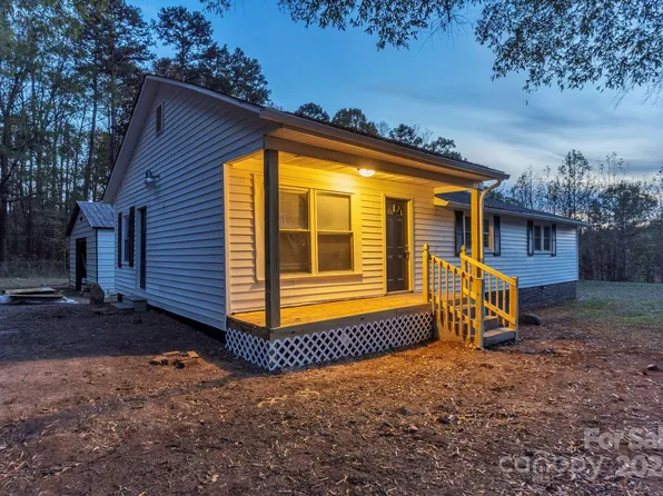 1335 Wrenn St, Kannapolis, NC 28081