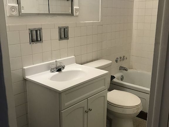 3rd image of 3733 Arkwood Ct #B