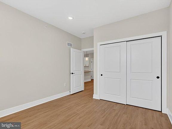 4th image of 624 Main St #322