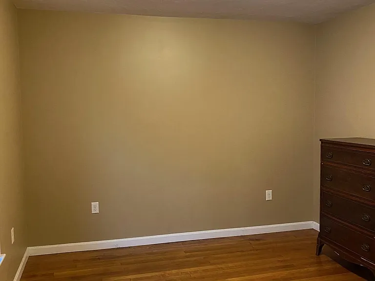 17 Whitman Ave #2R — Photo 7