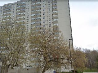 35 Green Valley Dr #206, Kitchener, ON N2P2A5