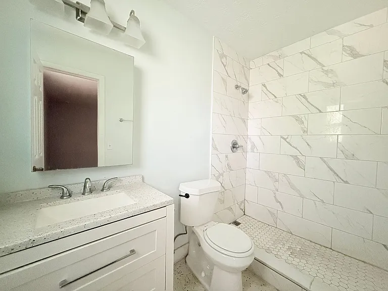 3983 Post Oak Rd N — Photo 15