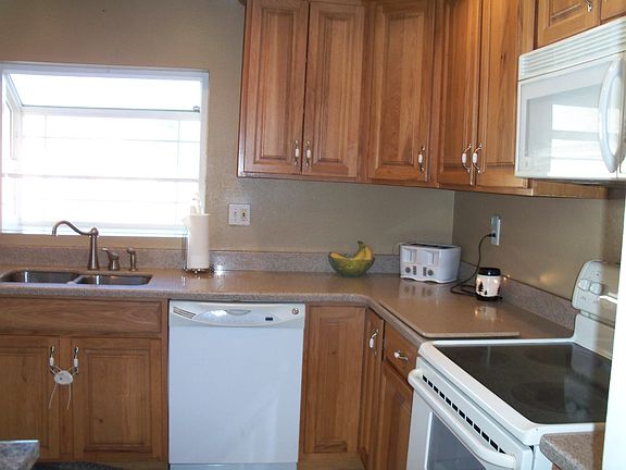 4th image of 120 Miller St