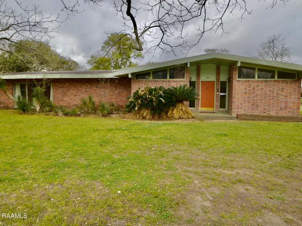 1915 N River Oaks Dr, Abbeville, LA 70510