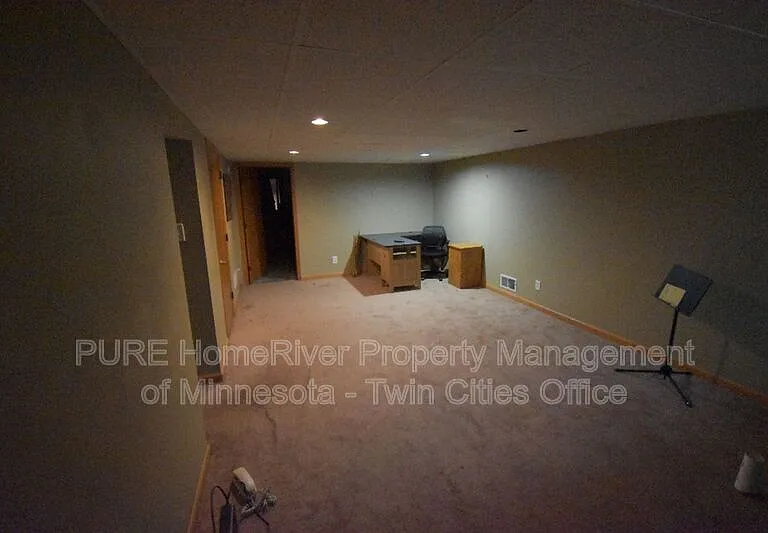 7409 Bryant Ave S — Photo 10