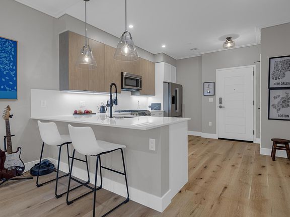 5th image of 70 Leo M Birmingham Pkwy #210