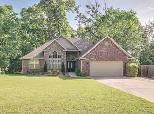 8 Worlaby Dr, Bella Vista, AR 72715