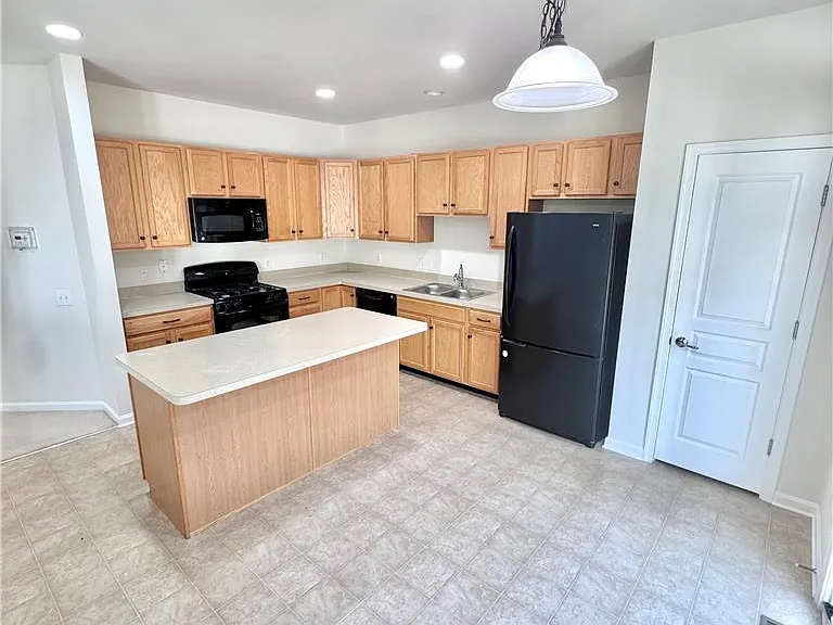 8704 Mayfair Ct — Photo 10