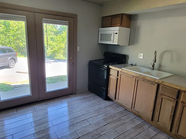 1526 Pineville Rd — Photo 10