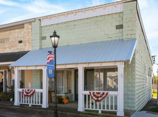 8 E Main St, Decaturville, TN 38329