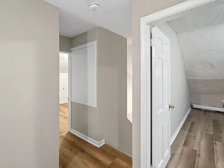 13 Oak St — Photo 17