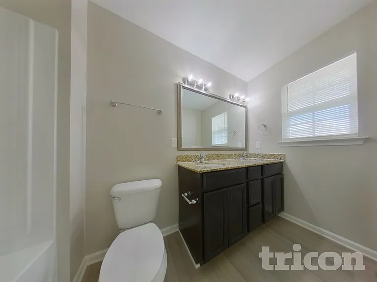 344 Longfellows Ln — Photo 8