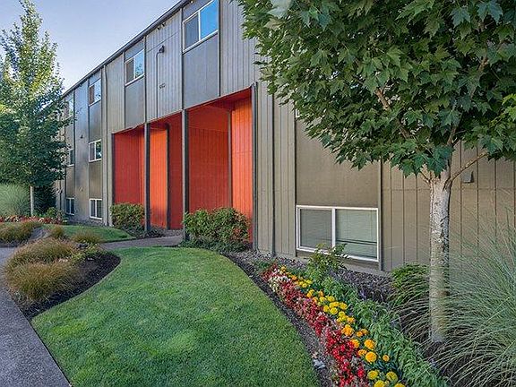 2nd image of 440 NW 23rd St #6