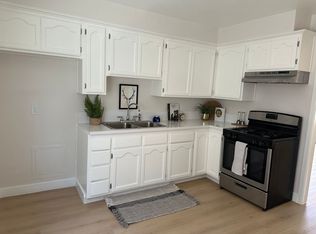 4351 W 142nd St APT B, Hawthorne, CA 90250