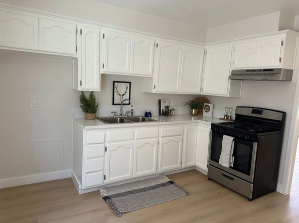 4351 W 142nd St APT B