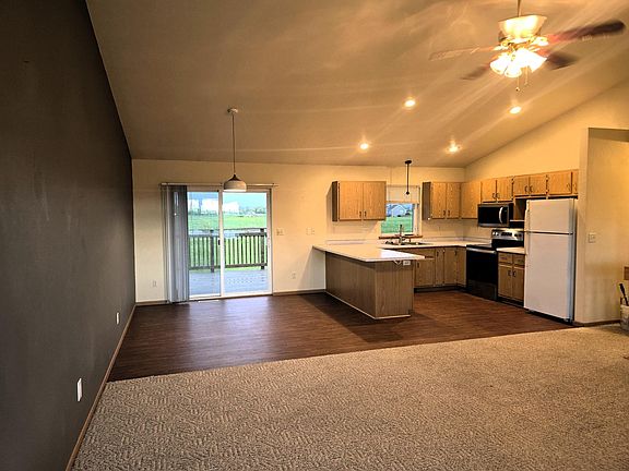 3rd image of 444 Orlando Dr