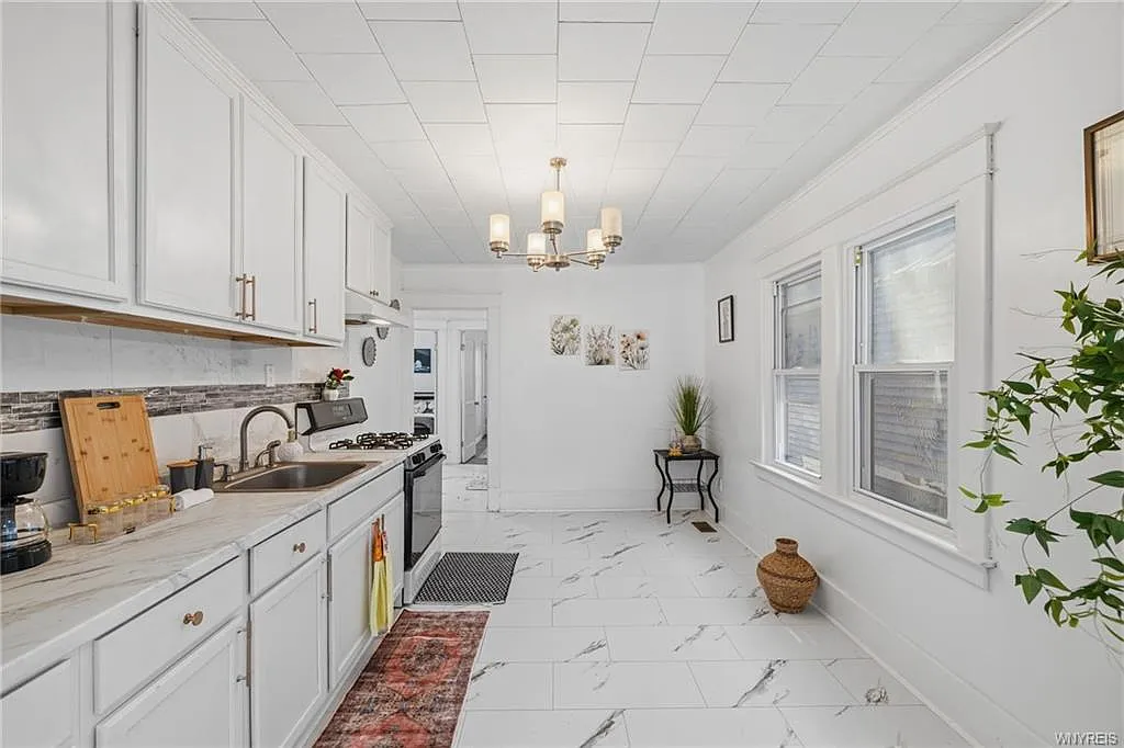 3 bed, 1819 sqft, $1,500 — Photo 2