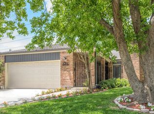 4 Bendwood Dr, Sugar Land, TX 77478