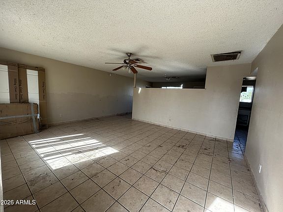4th image of 6438 W MONTEBELLO Avenue