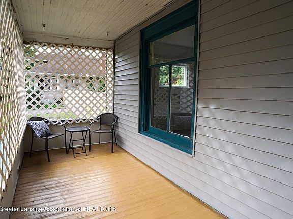 2nd image of 1706 Maplewood Ave