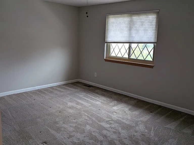 4853 Berryhill Ct — Photo 2