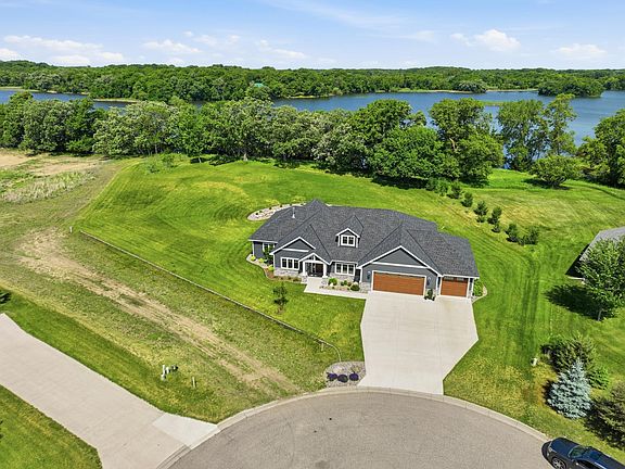 2nd image of 620 Loretta Cir