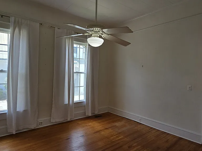 712 Stonewall St — Photo 38
