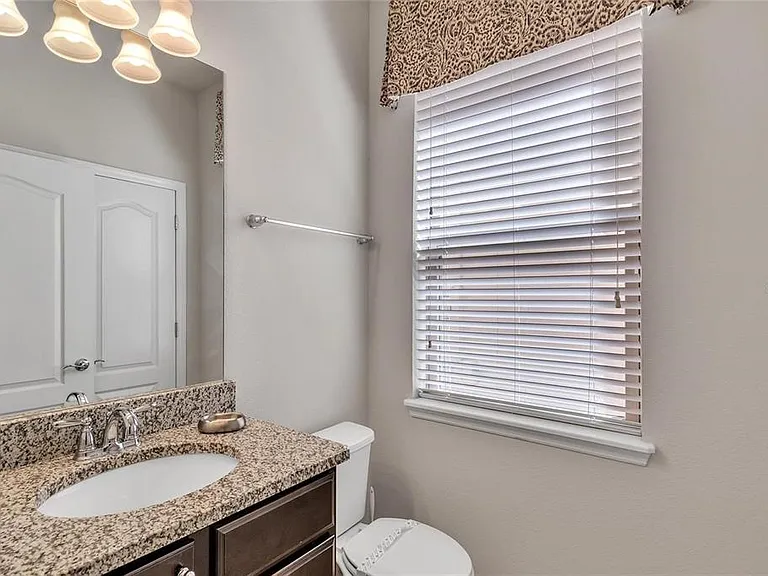8916 Rhodes St — Photo 19