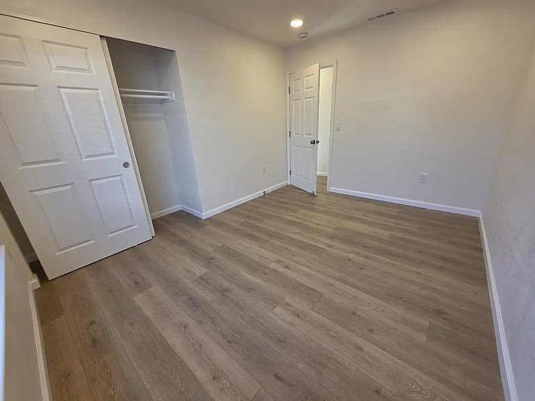 1086 Mersey Ave — Photo 27
