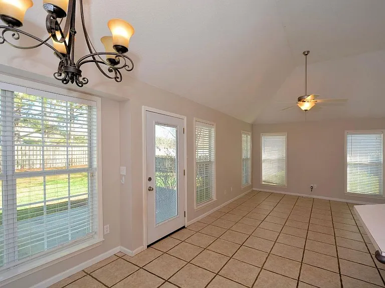 4001 Falliston Dr — Photo 28