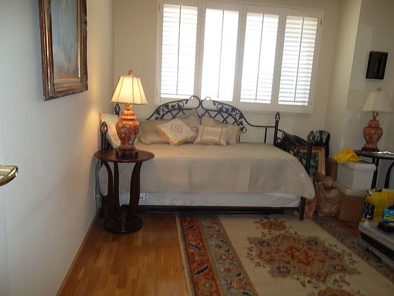 WILSHIRE 2ND BEDROOM