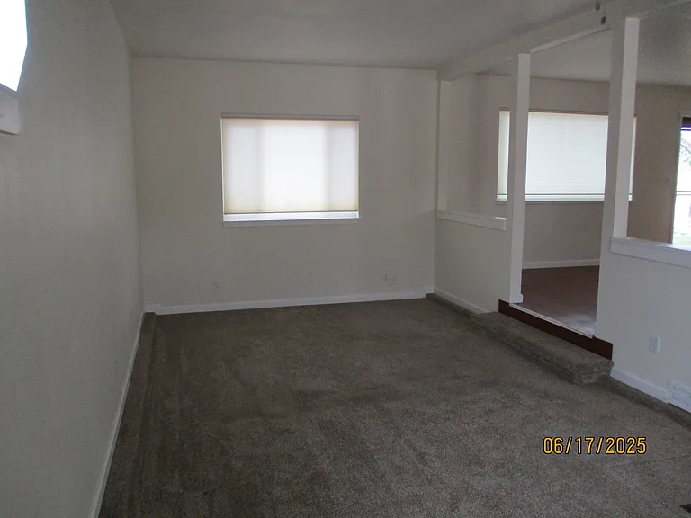 852 N Orchard Ave — Photo 4
