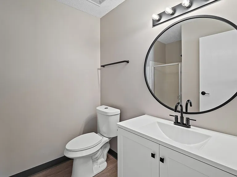 Cherry Tree Village Apartments — Photo 191