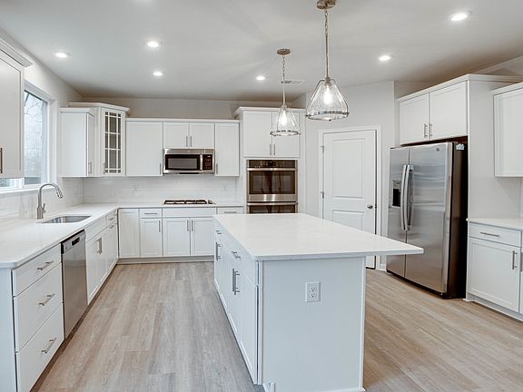 Spectacular gourmet kitchen