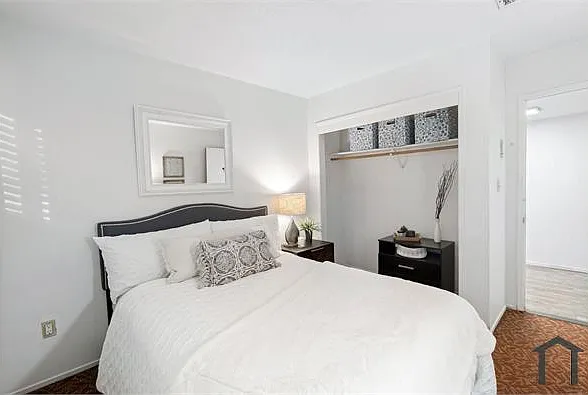 1 bed, 200 sqft, $995 — Photo 4